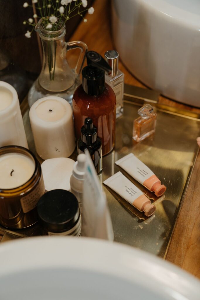 minimal vanity